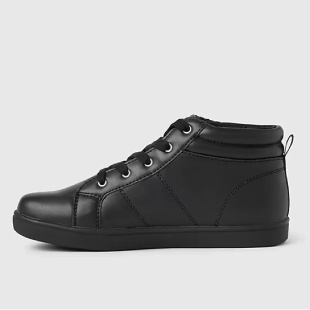 GAP Kids High-Top Sneakers, size 1, NWT